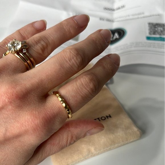 Louis Vuitton Alliance Monogram Infini Ring Yellow Gold - Picture 8 of 8